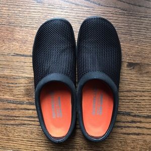 NWT SIZE 7.5 MERRELL Encore Breeze 3